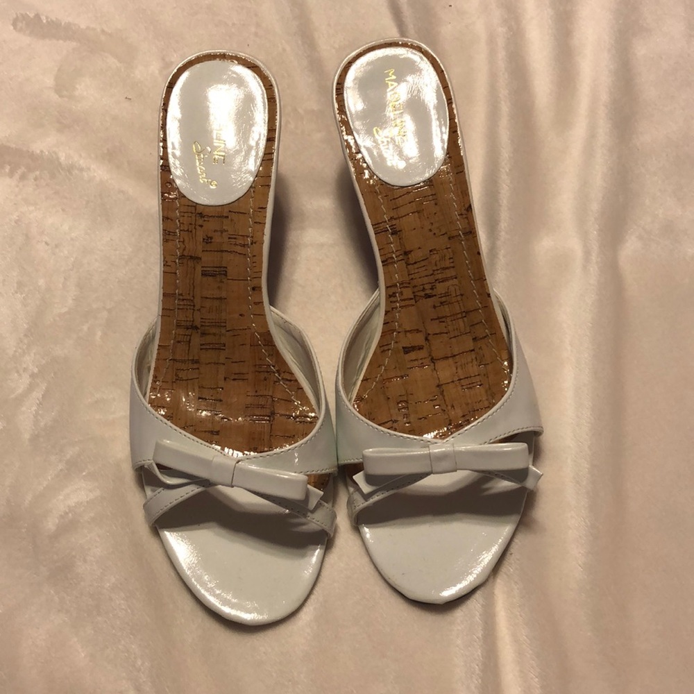 Madeline Stuart white heeled sandals, size 9.